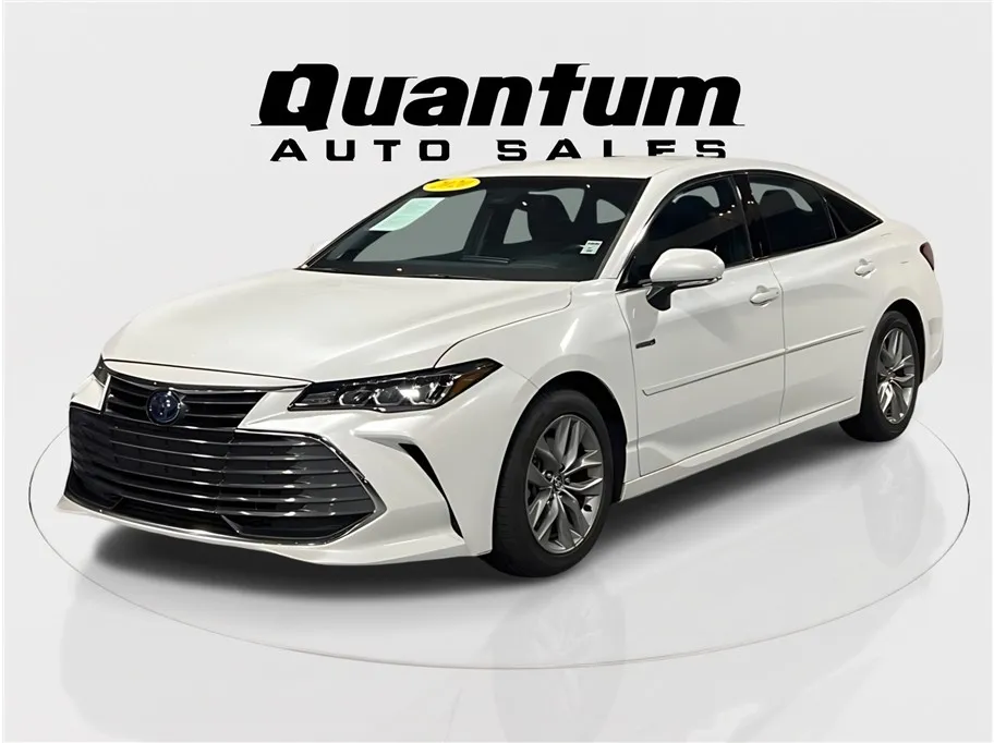 2020 Toyota Avalon Hybrid XLE photo 3