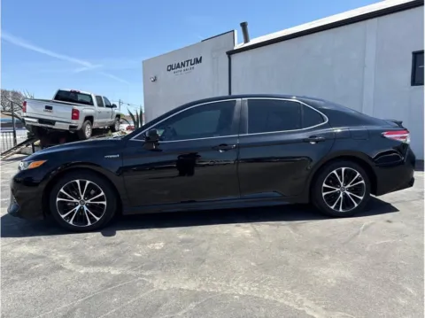 Photos of 2019 Toyota Camry Hybrid SE Sedan 4D for sale in Garden Grove, CA at Quantum Auto Sales - Garden Grove