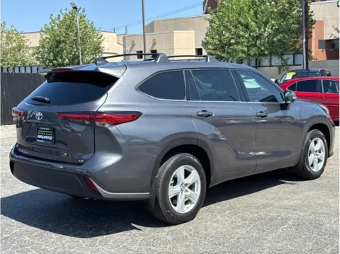 More photos of 2022 Toyota Highlander LE Sport Utility 4D at Quantum Auto Sales - Garden Grove, CA