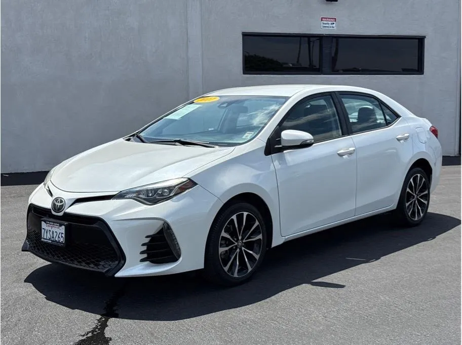 2017 Toyota Corolla SE Sedan 4D for sale in Garden Grove, CA
