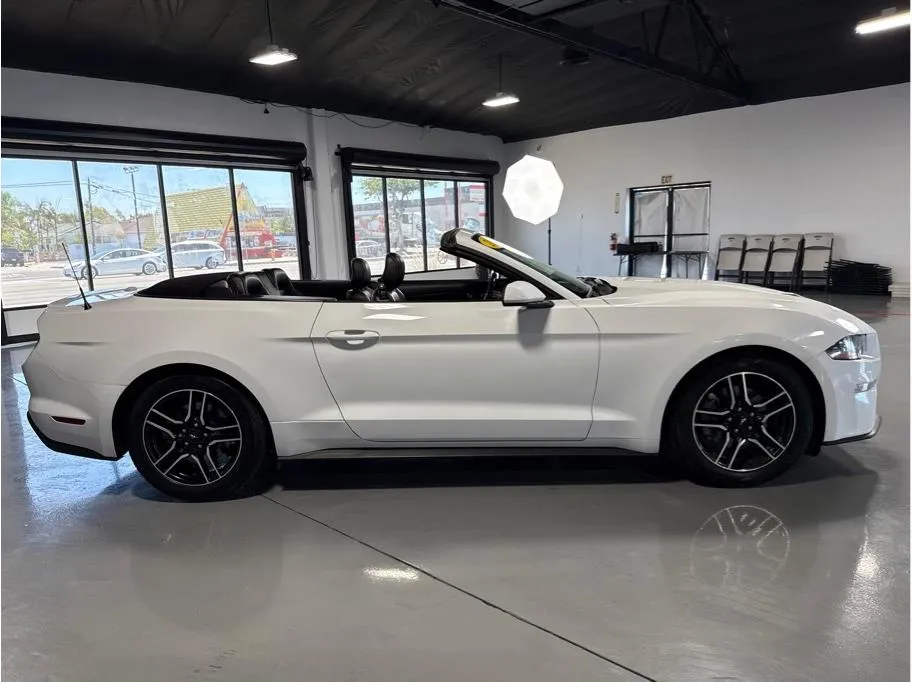 2022 Ford Mustang EcoBoost Premium Convertible photo 20