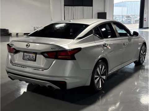 More photos of 2021 Nissan Altima 2.5 SV Sedan 4D at Quantum Auto Sales - Garden Grove, CA