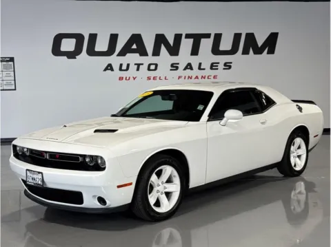 White 2018 Dodge Challenger SXT Coupe 2D for sale in Garden Grove, CA