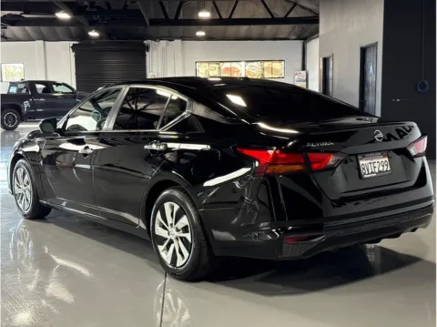 Another view of 2020 Nissan Altima 2.5 S Sedan 4D for sale in Garden Grove, CA at Quantum Auto Sales - Garden Grove