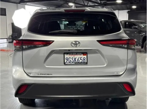More photos of 2020 Toyota Highlander XLE Sport Utility 4D at Quantum Auto Sales - Garden Grove, CA