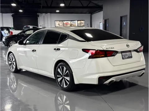 Another view of 2022 Nissan Altima 2.5 SV Sedan 4D for sale in Garden Grove, CA at Quantum Auto Sales - Garden Grove