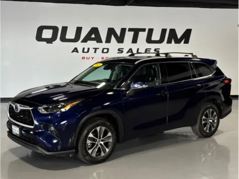 Blue 2022 Toyota Highlander Hybrid XLE Sport Utility 4D for sale in Garden Grove, CA