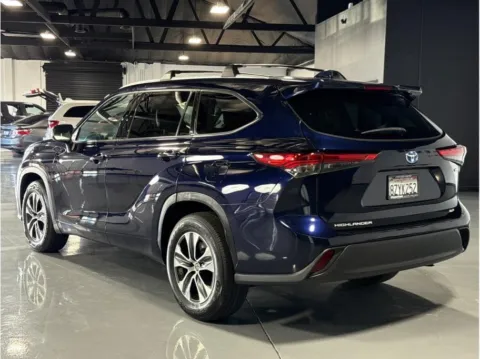 Another view of 2022 Toyota Highlander Hybrid XLE Sport Utility 4D for sale in Garden Grove, CA at Quantum Auto Sales - Garden Grove