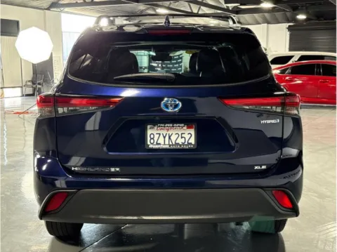 More photos of 2022 Toyota Highlander Hybrid XLE Sport Utility 4D at Quantum Auto Sales - Garden Grove, CA