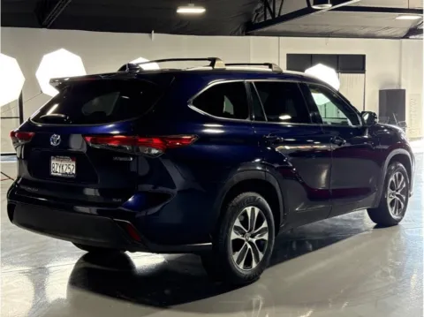 More photos of 2022 Toyota Highlander Hybrid XLE Sport Utility 4D at Quantum Auto Sales - Garden Grove, CA