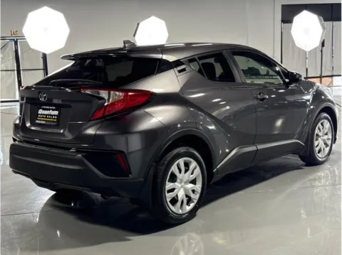 More photos of 2020 Toyota C-HR LE Sport Utility 4D at Quantum Auto Sales - Garden Grove, CA