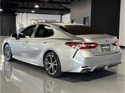 Another view of 2019 Toyota Camry Hybrid SE Sedan 4D for sale in Garden Grove, CA at Quantum Auto Sales - Garden Grove