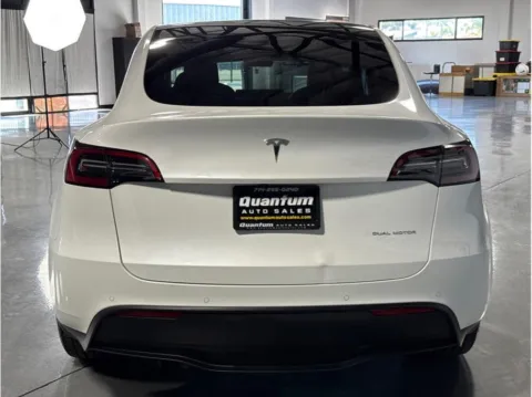 More photos of 2021 Tesla Model Y Long Range Sport Utility 4D at Quantum Auto Sales - Santa Ana, CA