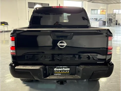 More photos of 2023 Nissan Frontier Crew Cab SV (2023.25) Pickup 4D 5 ft at Quantum Auto Sales - Santa Ana, CA