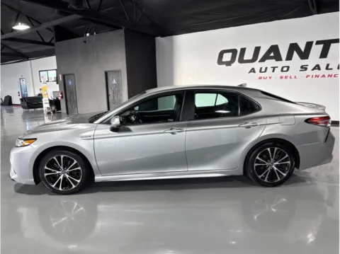 Photos of 2019 Toyota Camry Hybrid SE Sedan 4D for sale in Santa Ana, CA at Quantum Auto Sales - Santa Ana