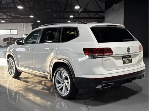 Another view of 2021 Volkswagen Atlas SE w/Tech Pkg (2021.5) Sport Utility 4D for sale in Santa Ana, CA at Quantum Auto Sales - Santa Ana