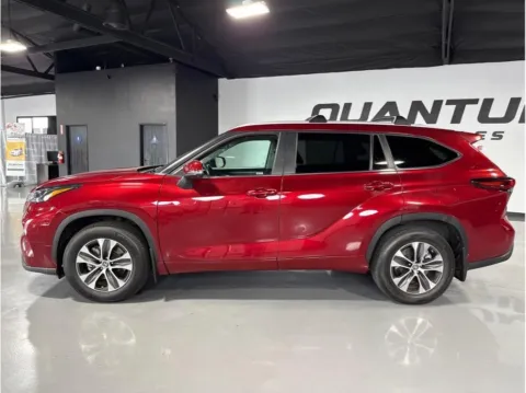 Photos of 2023 Toyota Highlander XLE Sport Utility 4D for sale in Santa Ana, CA at Quantum Auto Sales - Santa Ana