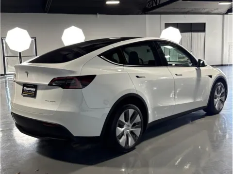 More photos of 2023 Tesla Model Y Long Range Sport Utility 4D at Quantum Auto Sales - Santa Ana, CA