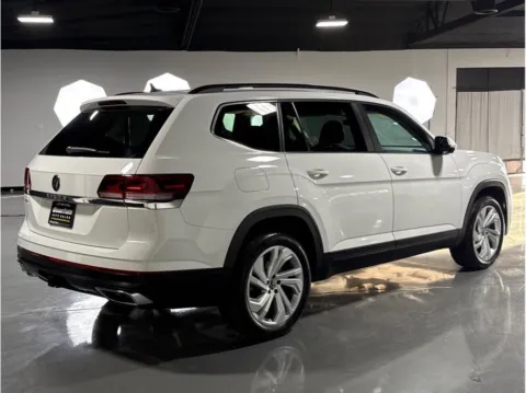 More photos of 2021 Volkswagen Atlas SE w/Tech Pkg (2021.5) Sport Utility 4D at Quantum Auto Sales - Escondido, CA