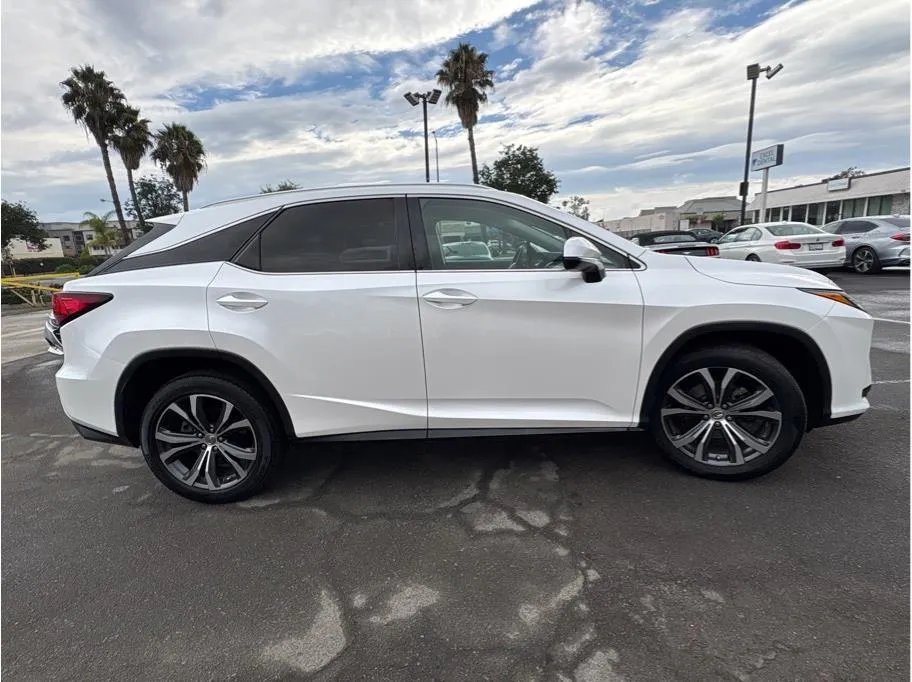 2017 Lexus RX 350 photo 2