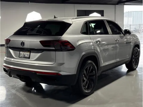 More photos of 2020 Volkswagen Atlas Cross Sport SE w/Technology Sport Utility 4D at Quantum Auto Sales - Escondido, CA