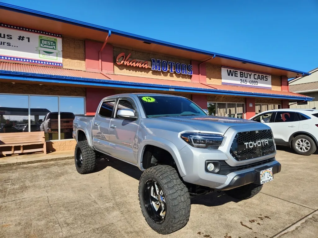 Silver 2019 Toyota Tacoma SR5 for sale in Lihue, HI