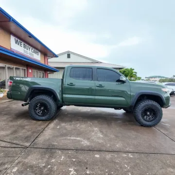 More photos of 2021 Toyota Tacoma SR5 at Ohana Motors, HI