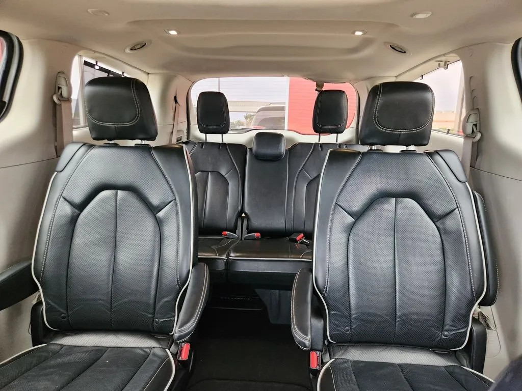 2022 Chrysler Pacifica Limited - Photo 11
