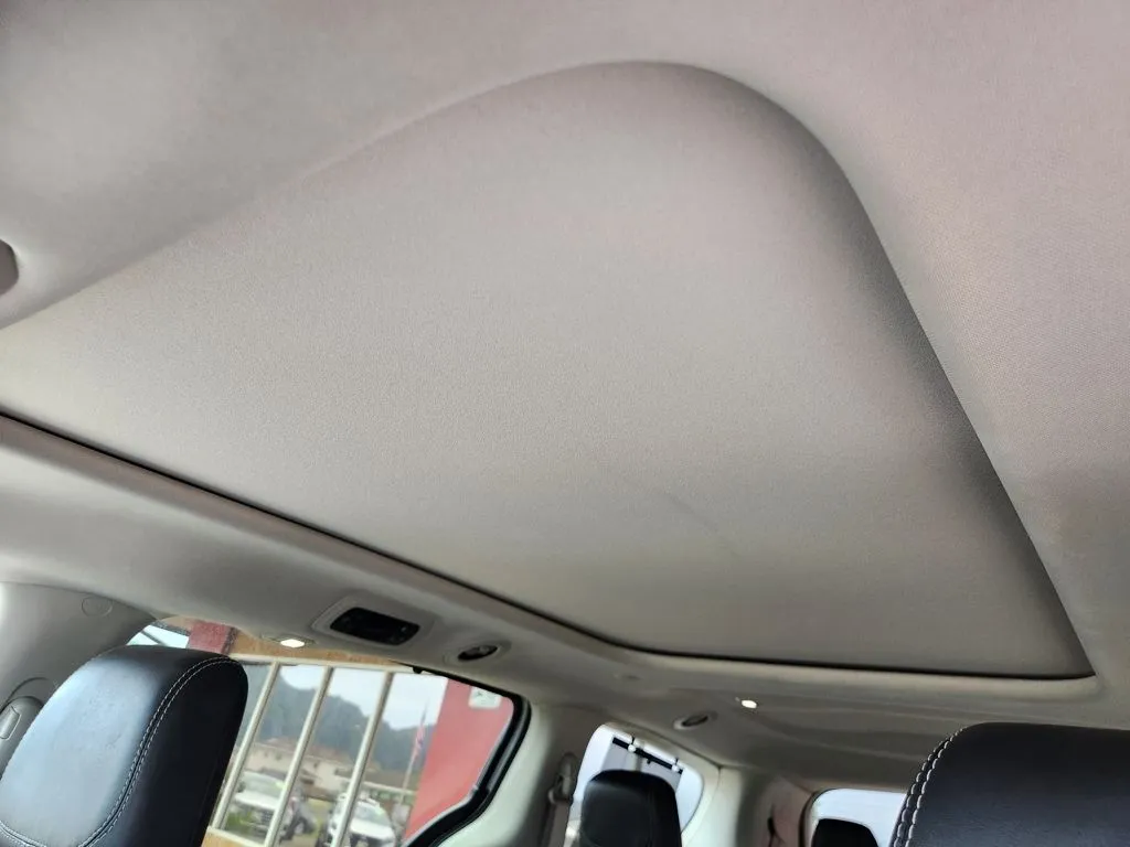 2022 Chrysler Pacifica Limited - Photo 12