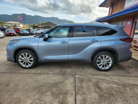 More photos of 2022 Toyota Highlander Hybrid Limited at Ohana Motors, HI