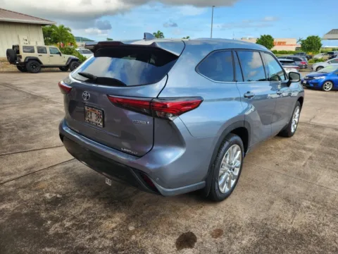 Another view of 2022 Toyota Highlander Hybrid Limited for sale in Lihue, HI at Ohana Motors