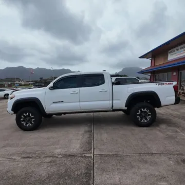 More photos of 2019 Toyota Tacoma TRD Off-Road at Ohana Motors, HI