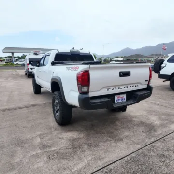 More photos of 2019 Toyota Tacoma TRD Off-Road at Ohana Motors, HI