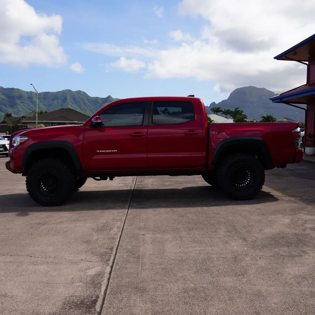 More photos of 2022 Toyota Tacoma TRD Off-Road at Ohana Motors, HI