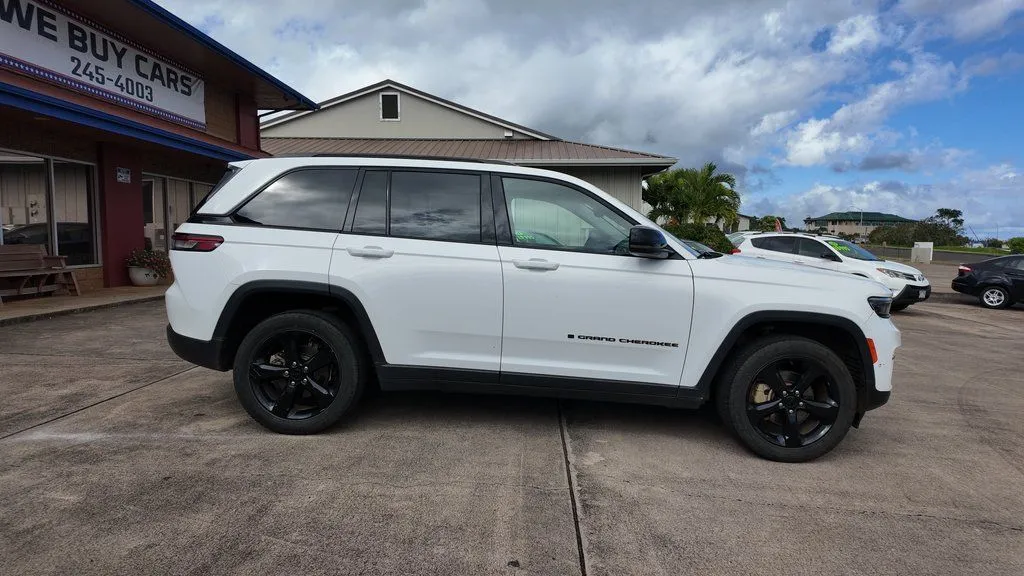 More photos of 2023 Jeep Grand Cherokee Limited at Ohana Motors, HI