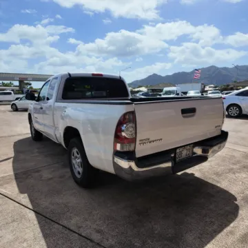 More photos of 2013 Toyota Tacoma at Ohana Motors, HI
