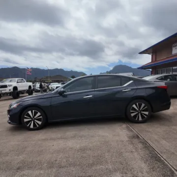 More photos of 2022 Nissan Altima 2.5 SV at Ohana Motors, HI