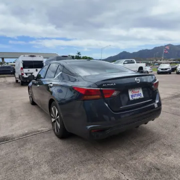 More photos of 2022 Nissan Altima 2.5 SV at Ohana Motors, HI