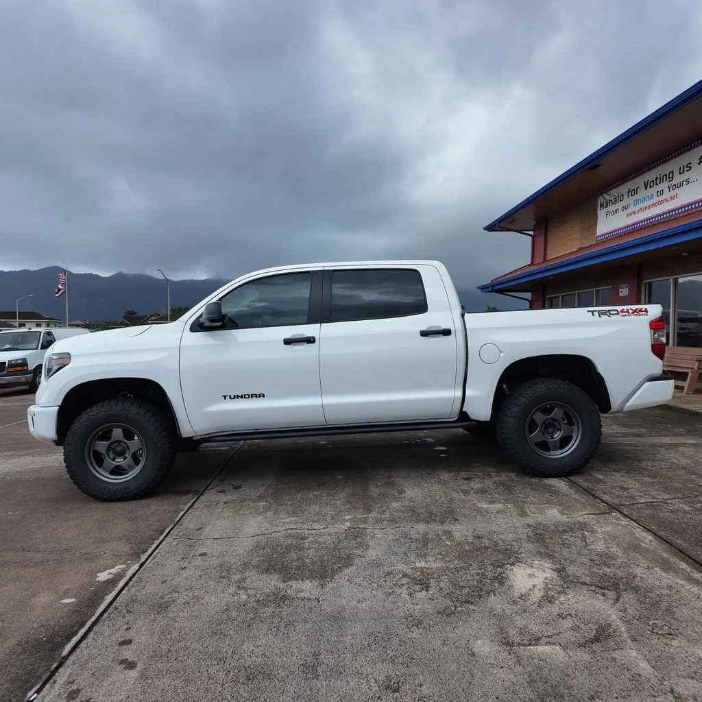 More photos of 2021 Toyota Tundra SR5 at Ohana Motors, HI