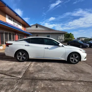 Photos of 2019 Nissan Altima 2.5 SV for sale in Lihue, HI at Ohana Motors