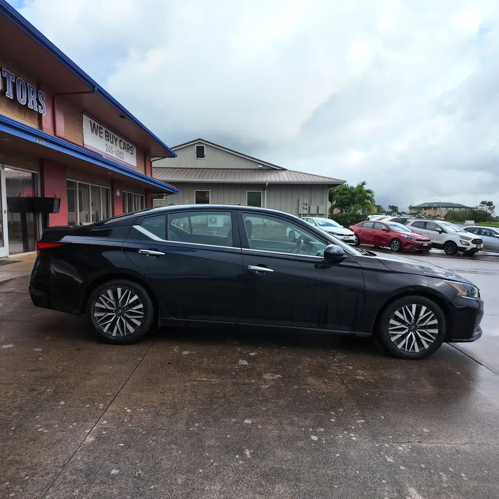Another view of 2023 Nissan Altima 2.5 SV for sale in Lihue, HI at Ohana Motors