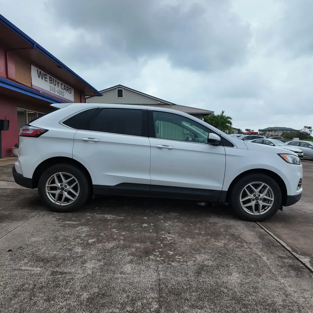 Photos of 2022 Ford Edge SEL for sale in Lihue, HI at Ohana Motors