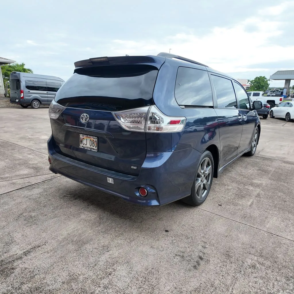 Another view of 2020 Toyota Sienna SE for sale in Lihue, HI at Ohana Motors