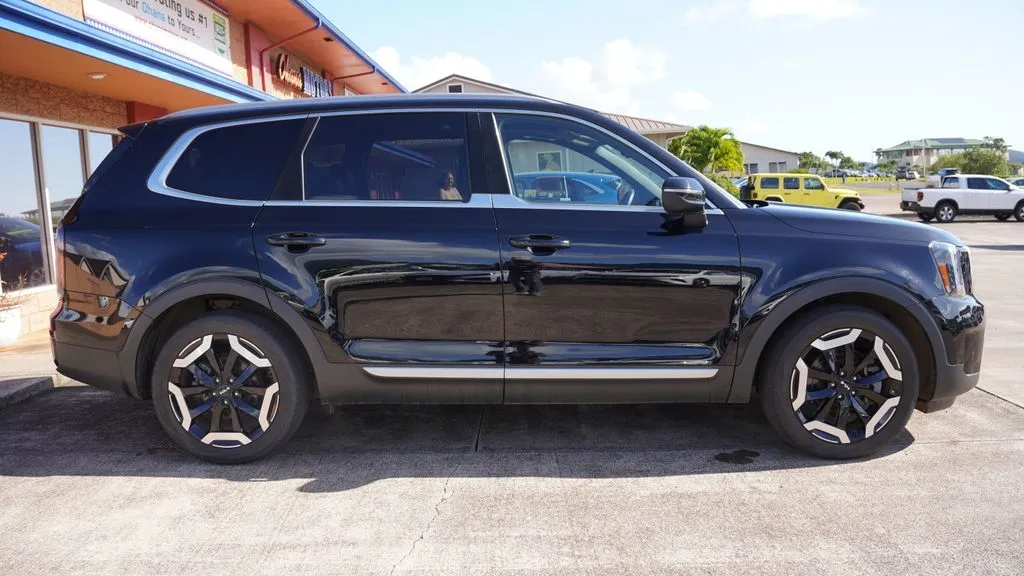 Another view of 2023 Kia Telluride EX for sale in Lihue, HI at Ohana Motors