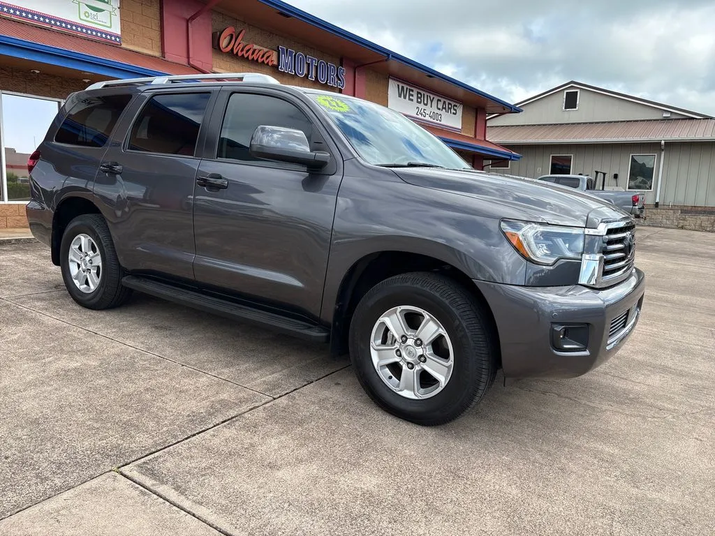 2022 Toyota Sequoia SR5 - Photo 8