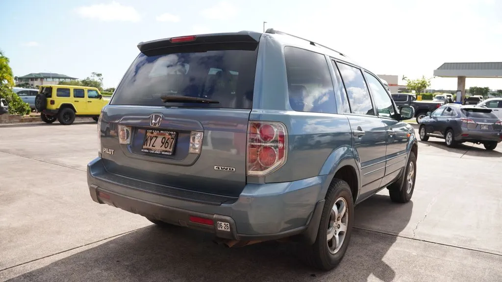 More photos of 2008 Honda Pilot SE at Ohana Motors, HI