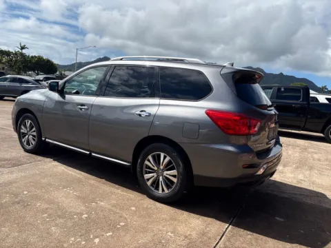 More photos of 2020 Nissan Pathfinder S at Ohana Motors, HI