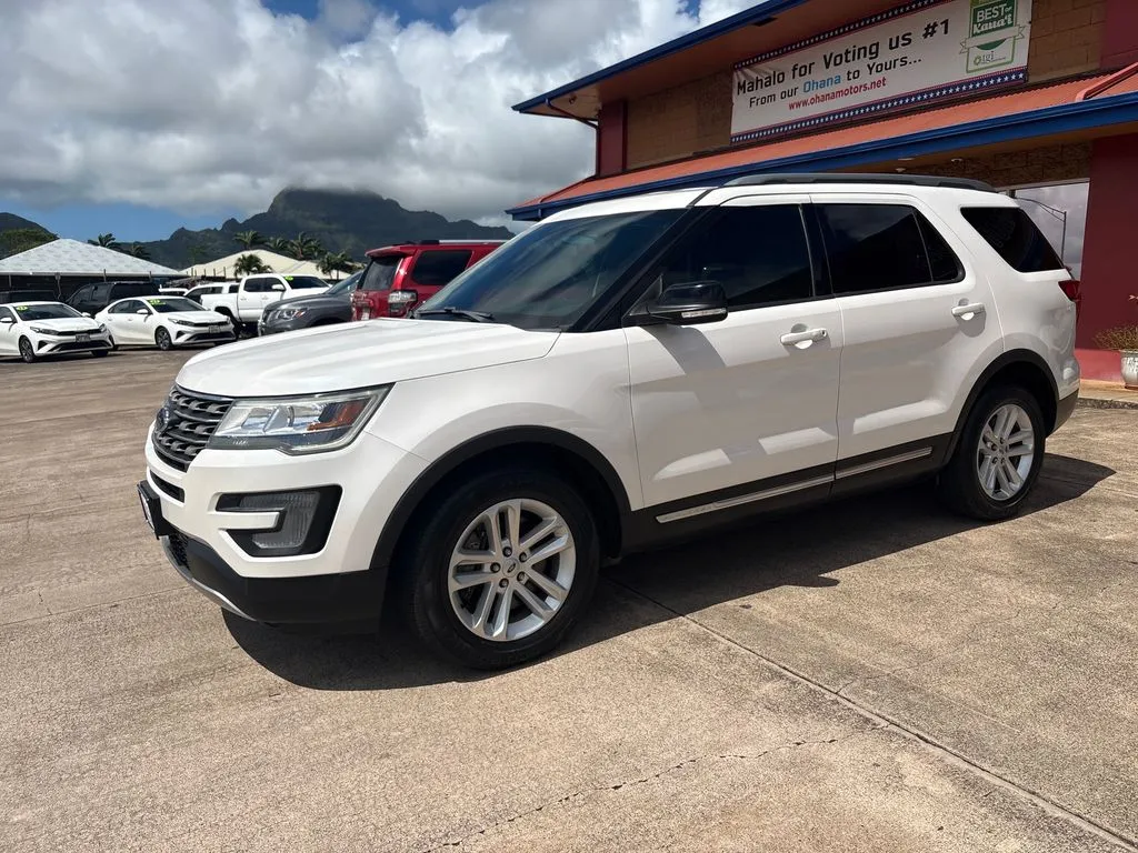Photos of 2017 Ford Explorer XLT for sale in Lihue, HI at Ohana Motors