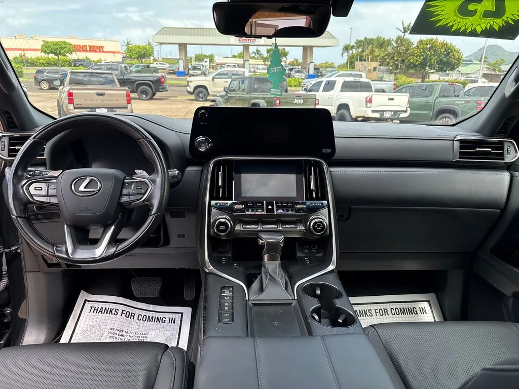 2023 Lexus LX Luxury - Photo 11
