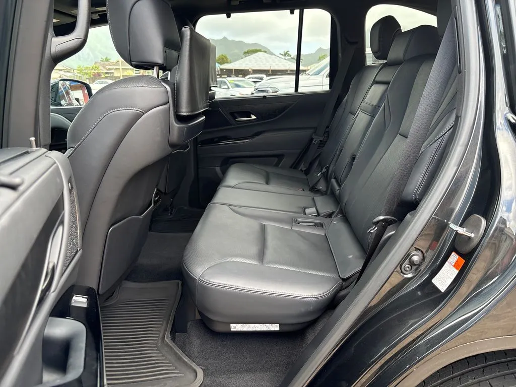 2023 Lexus LX Luxury - Photo 16